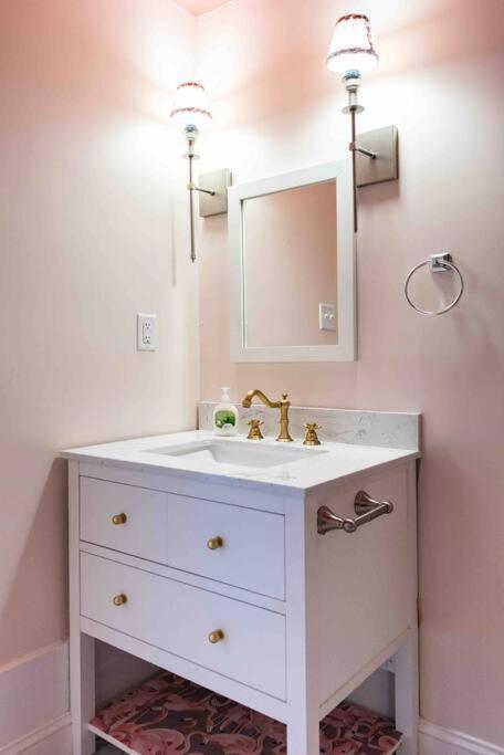 Blush And Bashful Germantown Two Bedroom Apartment Louisville Luaran gambar